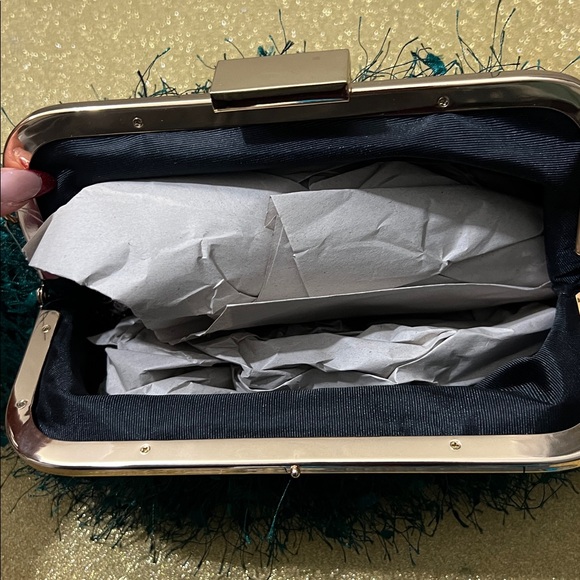 New Emerald Feather Evening Clutch - Picture 5 of 15